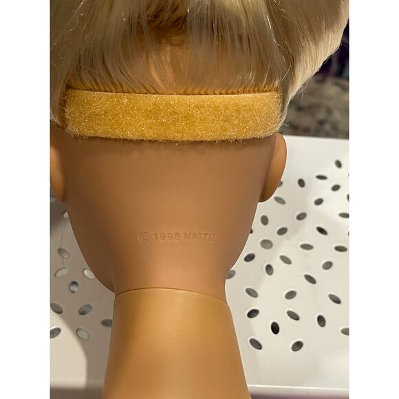 Barbie Styling Head Bust Blonde Purple Pink Top - Picture 5 of 6
